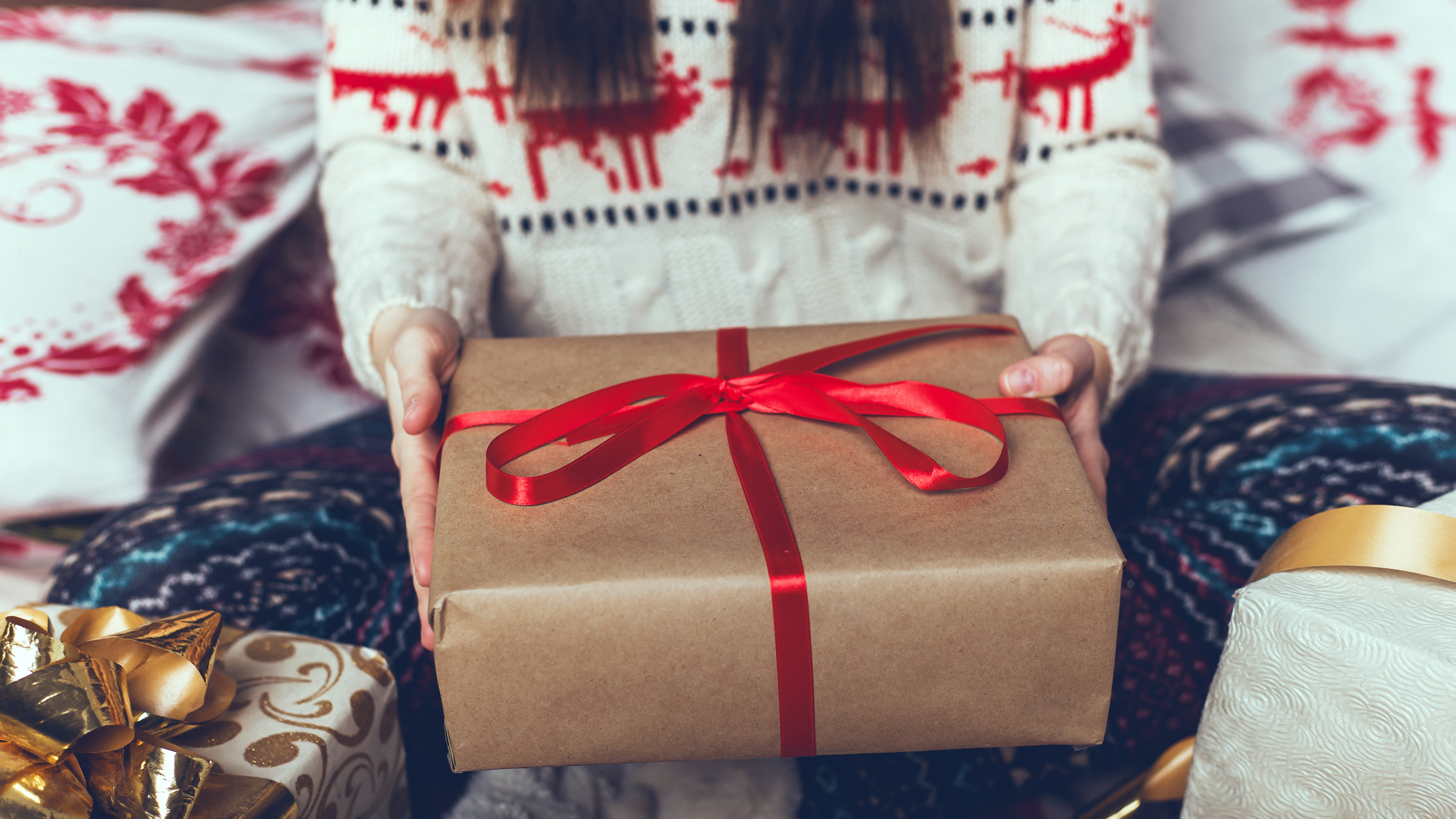 CE GEANTĂ CADOU ALEGI PENTRU FEMEILE IMPORTANTE DIN VIAȚA TA